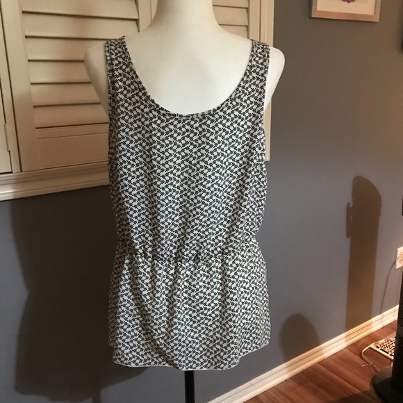 Black and white zipper sleeveless blouse size L - Picture 3 of 5